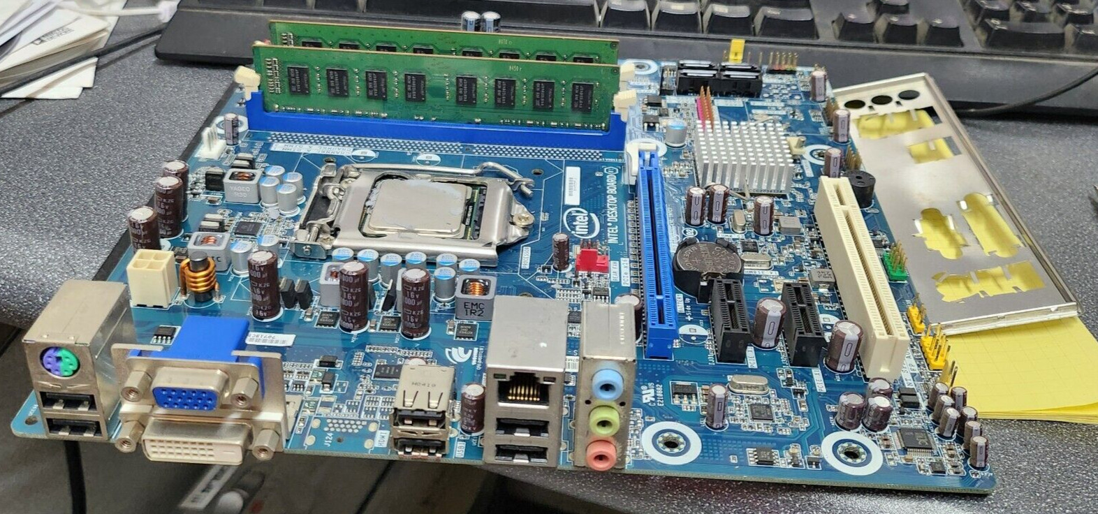 Intel DH55PJ Socket 1156 DDR3 Intel H55 ATX Motherboard w/ i3-650 CPU, 4GB & I/O