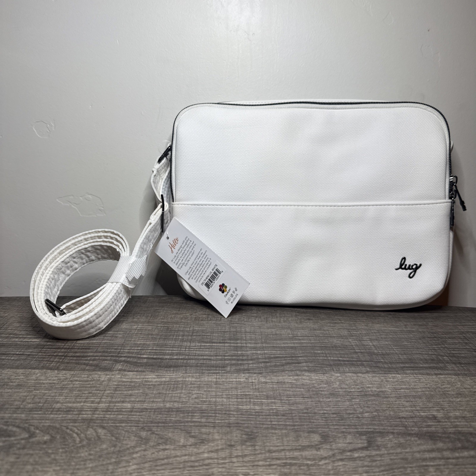 Lug Mini Delta iPad Tablet Case, White Protective Crossbody Purse, Bag, 4 Pocket