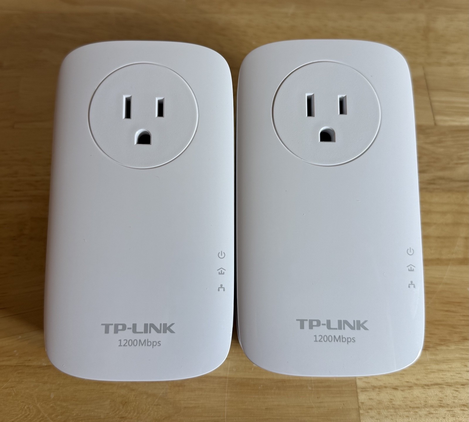 TP Link AV1200 3-Port 1200 Mbps Powerline Ethernet Adapters (PAIR) TL-PA8010P