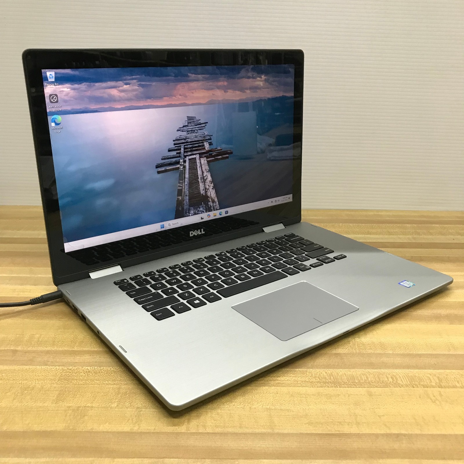 Dell Inspiron 15-7579 2-In-1 Touch i5-7200U 2.5GHz 12GB RAM 256GB SSD Windows 11