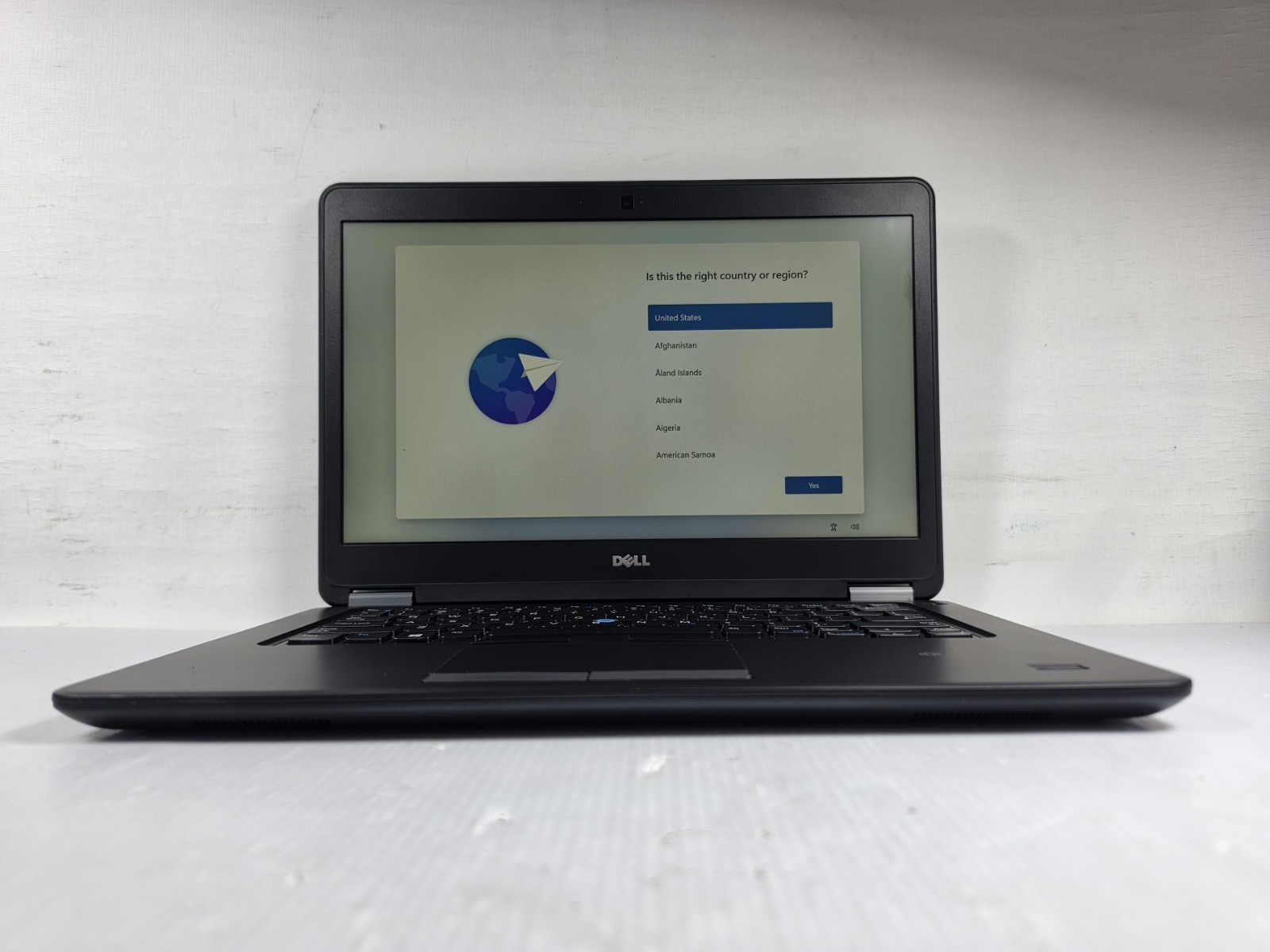 Dell Latitude E7450 FHD Laptop, Core i5-5300U 8GB RAM 256GB SSD Windows 11 