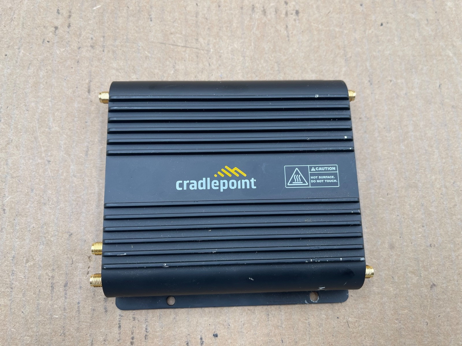 Cradlepoint IBR900 Series LTE Wi-Fi 5 Router IBR900-1200M-B