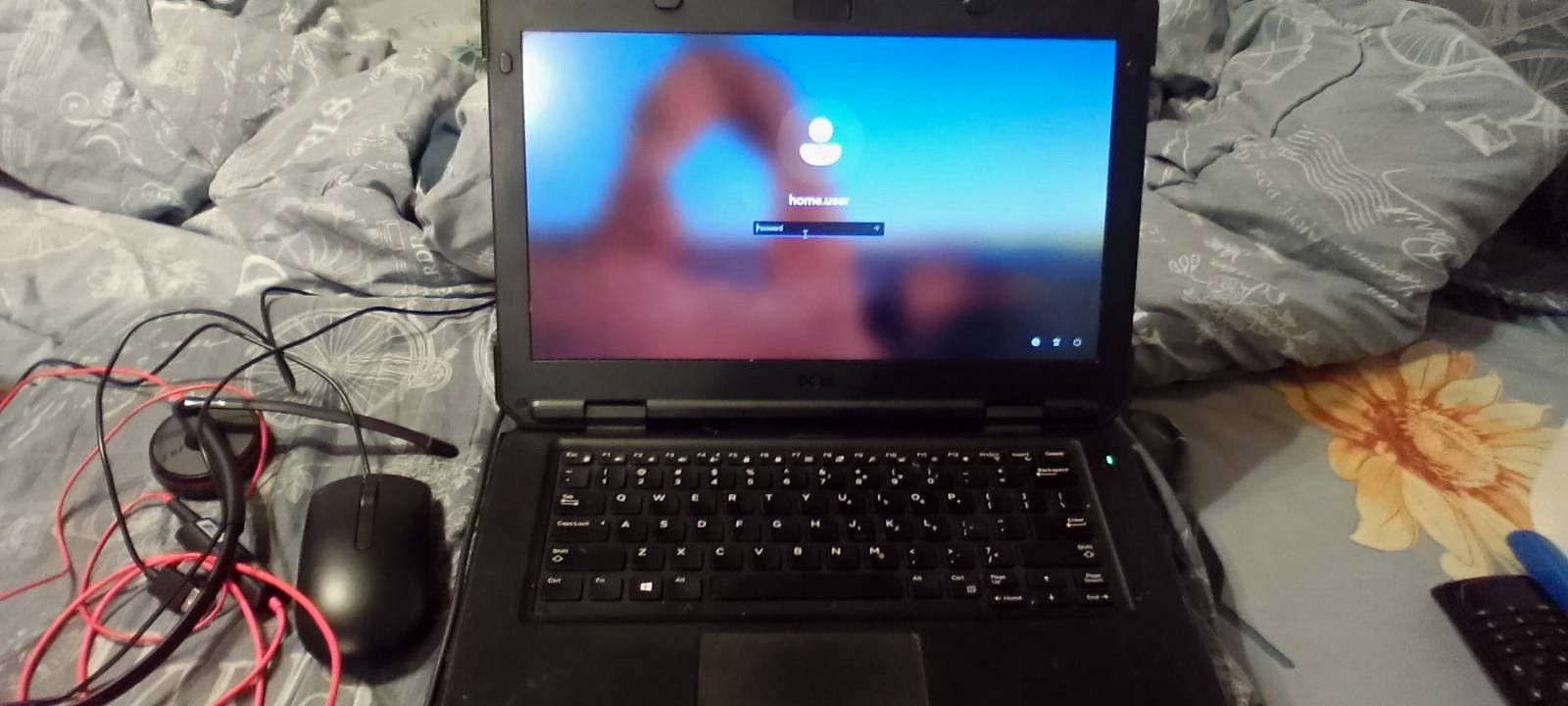 PLEASE READ Dell Latitude 14" Intel Core i5 2.60GHz 4GB RAM 250GB HDD Windows