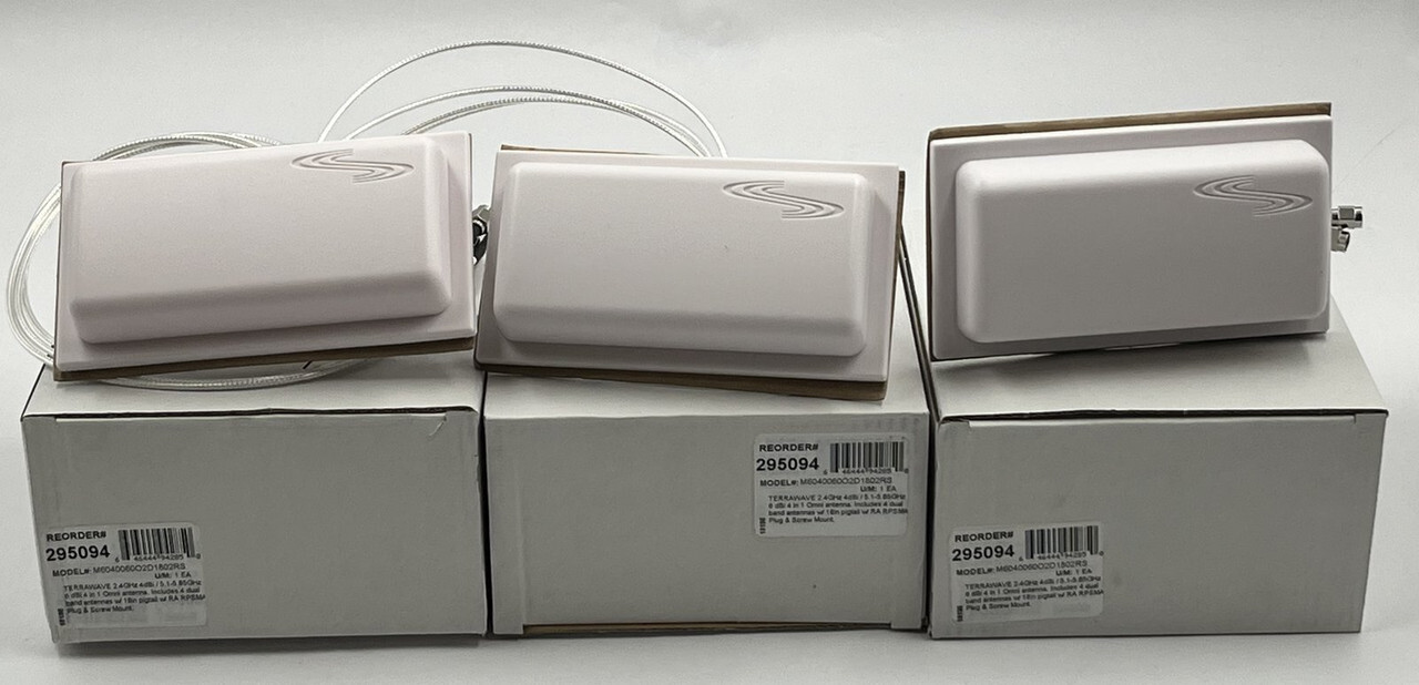 Quantity 3 TERRAWAVE M6040060O2D180RS CEILING MOUNT OMNIDIRECTIONAL ANTENNA