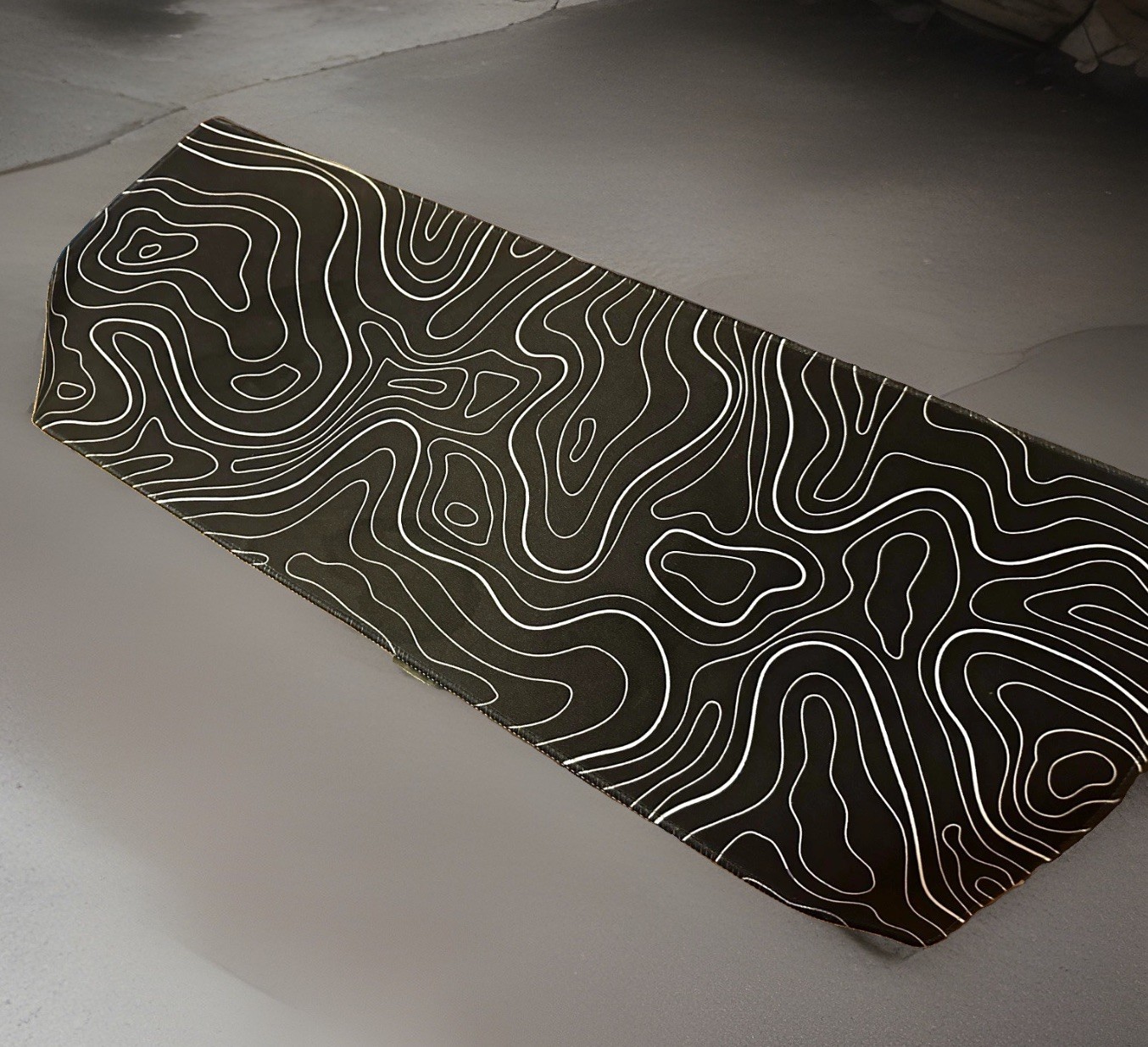 Black/White Topographic Pattern Extended Desk Pad