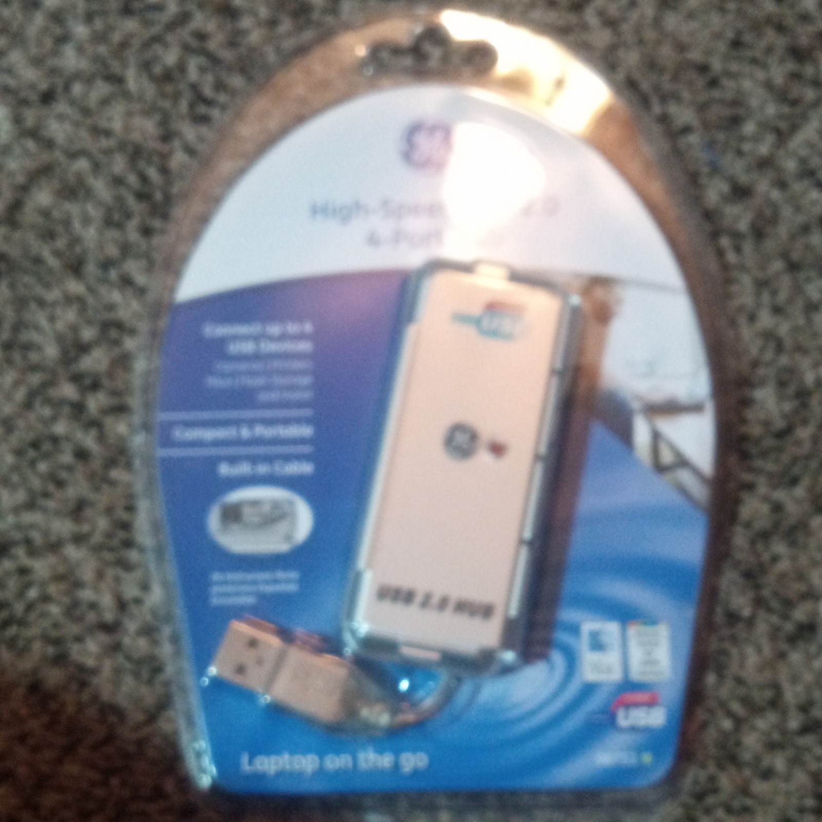 GE USB 2.0 High-Speed 4-Port Hub 1:4 Built-In Cable Portable Silver/Blue