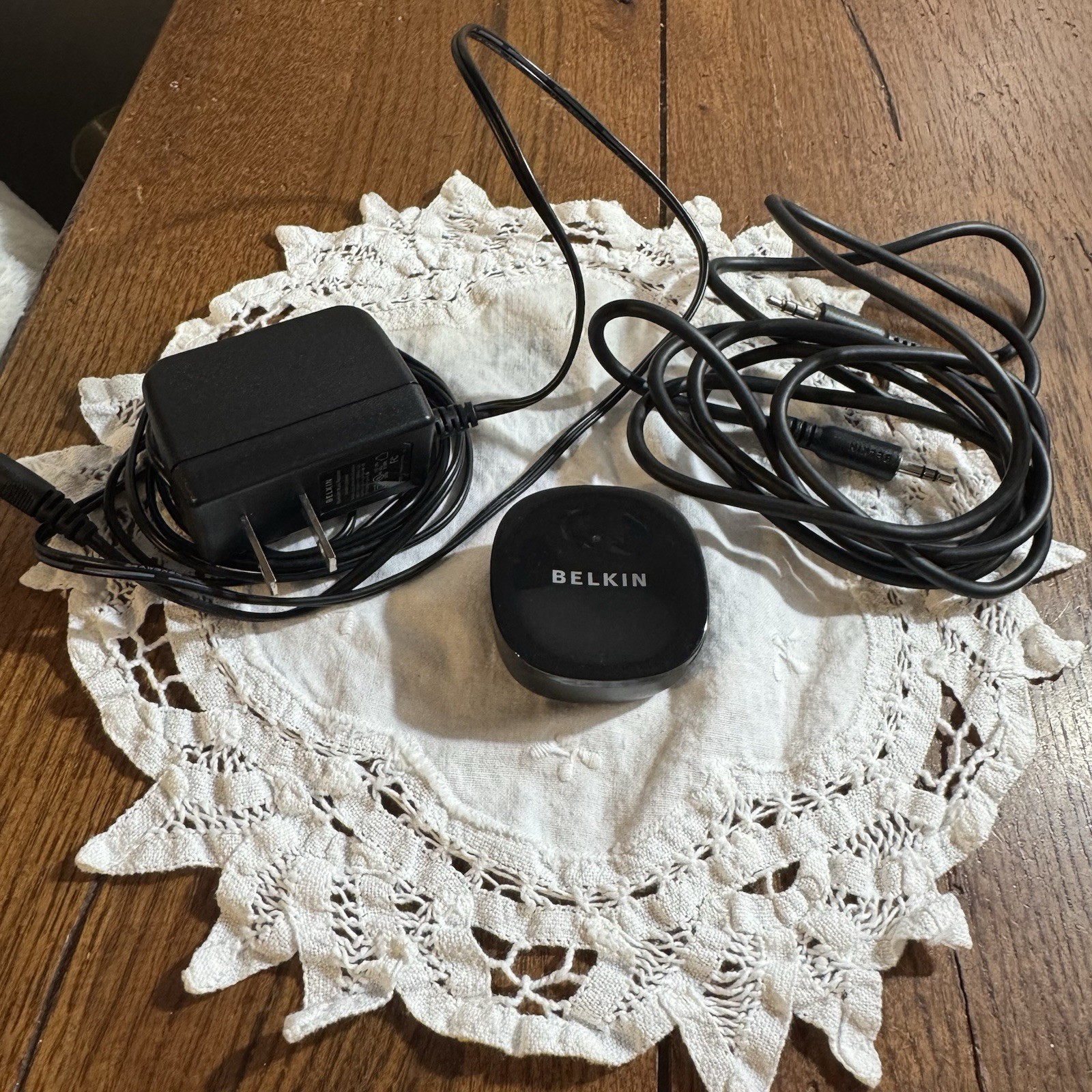 Belkin F8Z492 Bluetooth Music Receiver w/ OEM Power Adapter - Black