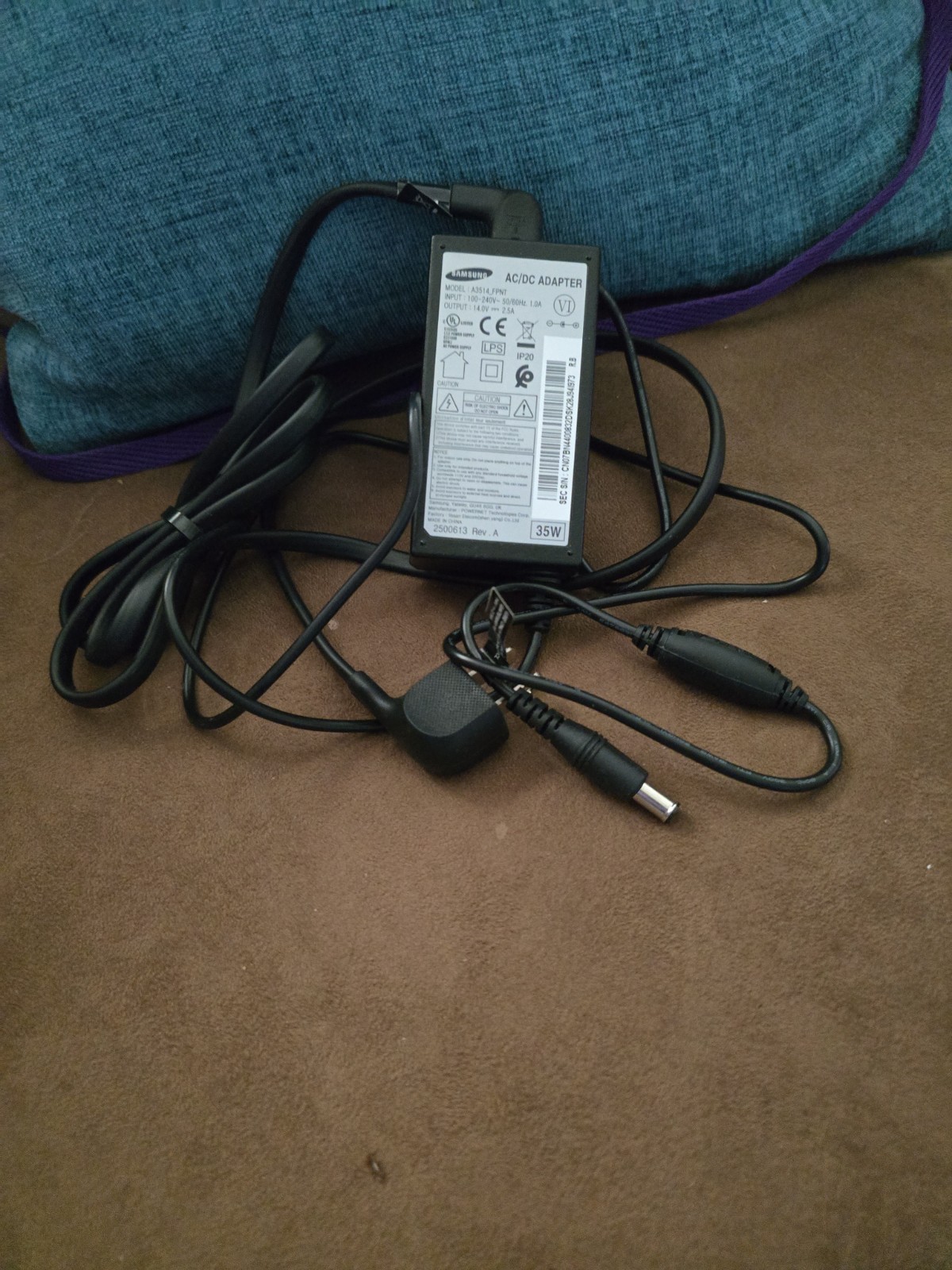 Genuine Samsung AC/DC Adapter A3514_FPNT Power Supply 35W 14V 2.5A w/Power Cord