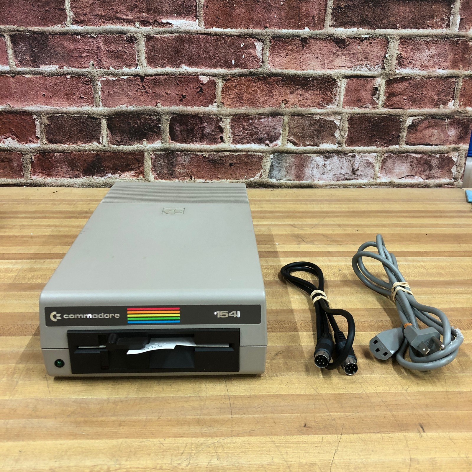 Commodore 1541 5.25" Floppy Disk Drive for C64 Computer (Complete In Box WORKS)