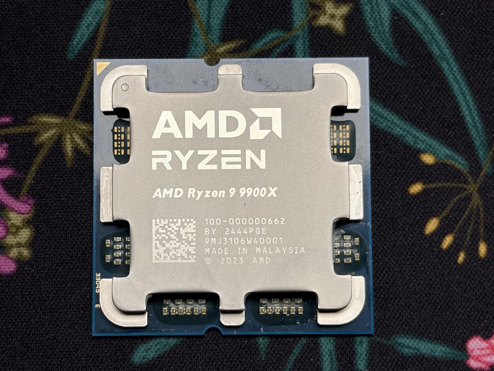 AMD Ryzen 9 9900X 12-Core Desktop Processor Socket AM5 4.4GHz