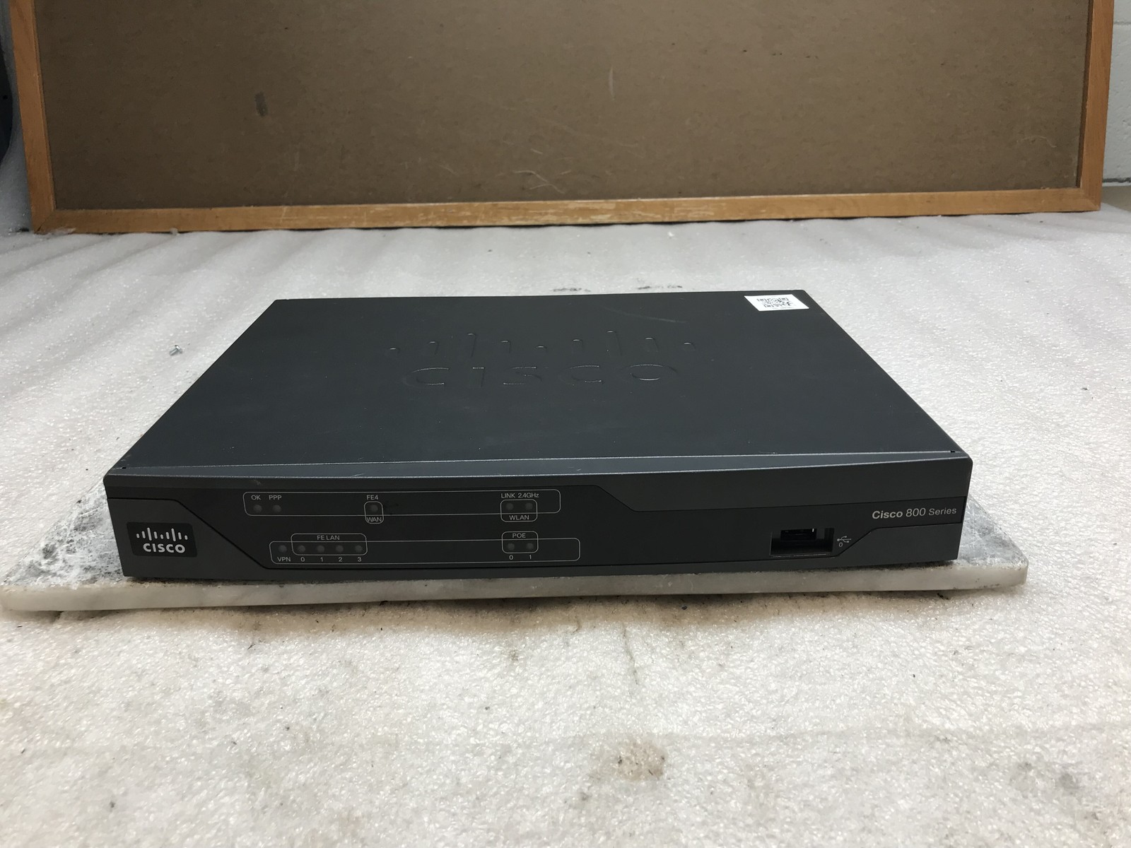 Cisco C881-K9 V01 Integrated Services Router No Power Adapter