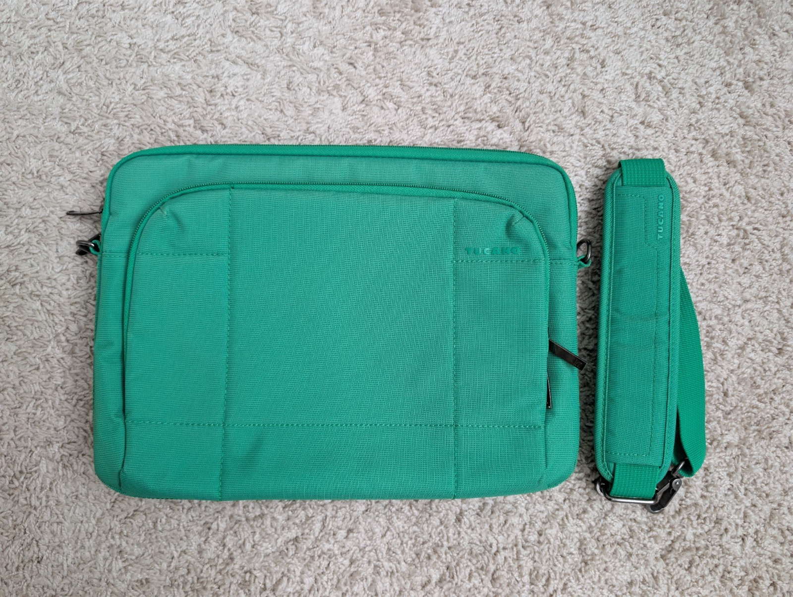Tucano Designer Milano Italy 13” MacBook Air Ultrabook Sleeve Shell Innovo