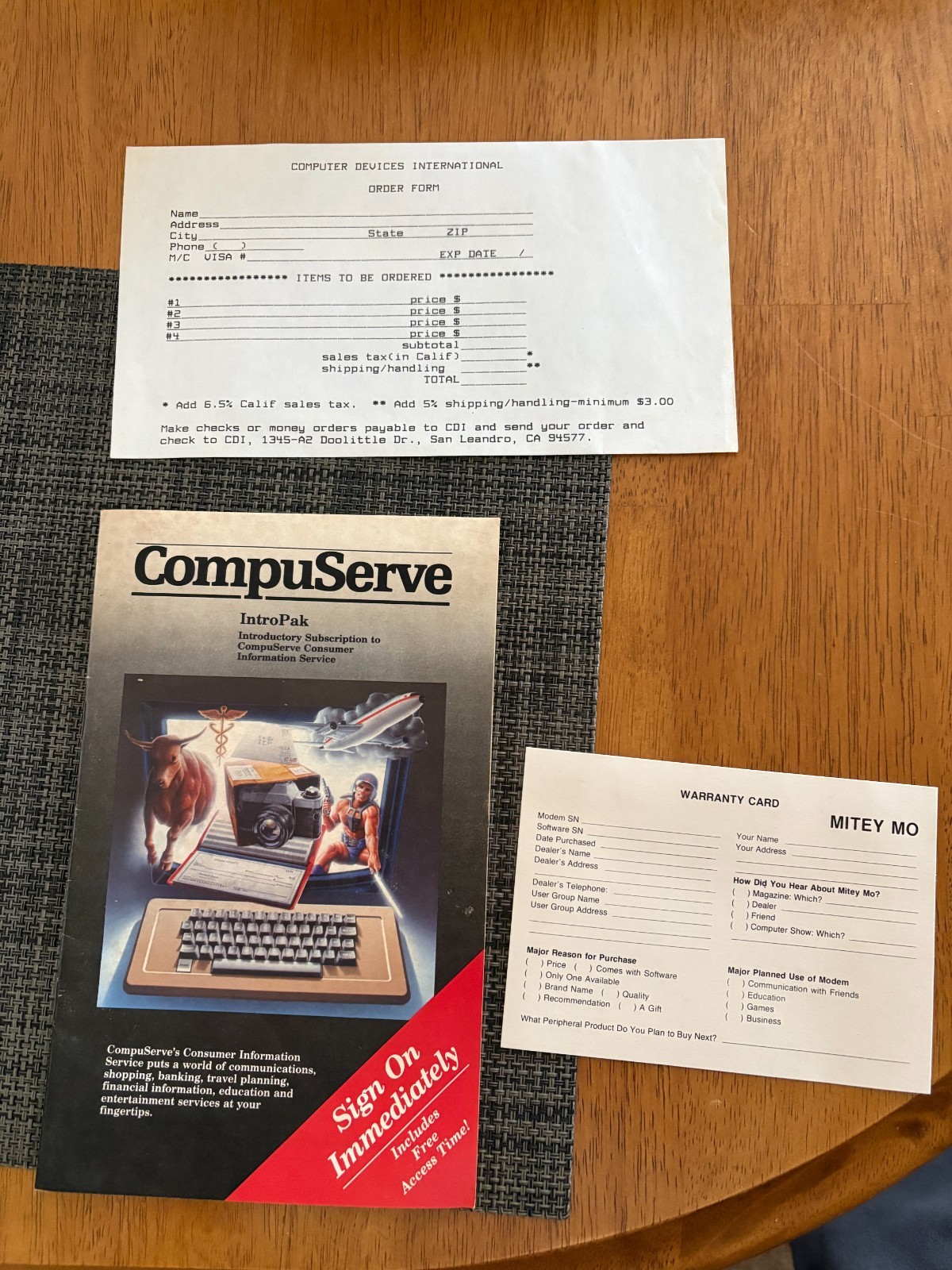 Vintage 1984 CompuServe IntroPak Introductory Subscription Information Service