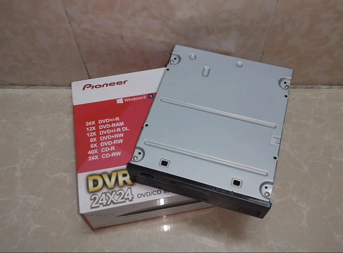 Pioneer DVR-221 DVD±R/RW Optical Drive Internal Burner - High Speed & Reliable