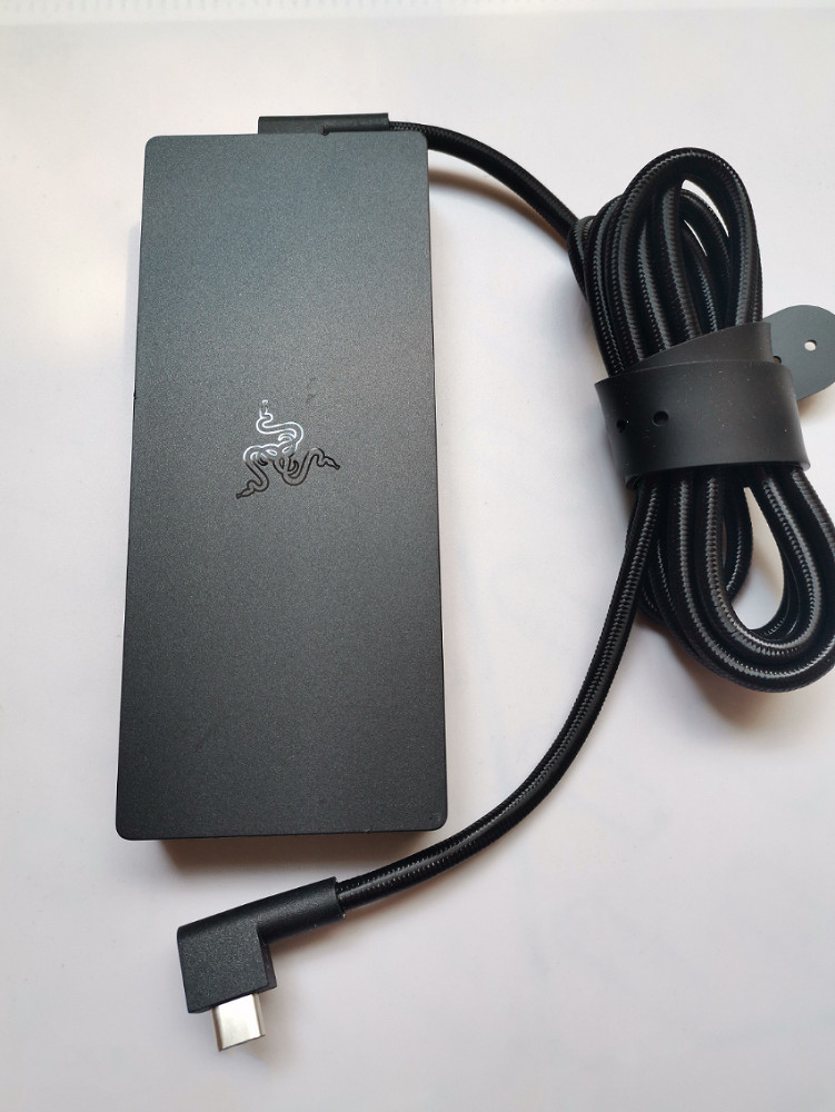 Original Razer Blade 18 i9 13950HX 19.5V 16.92A RC30-0484 Adapter 330W Charger