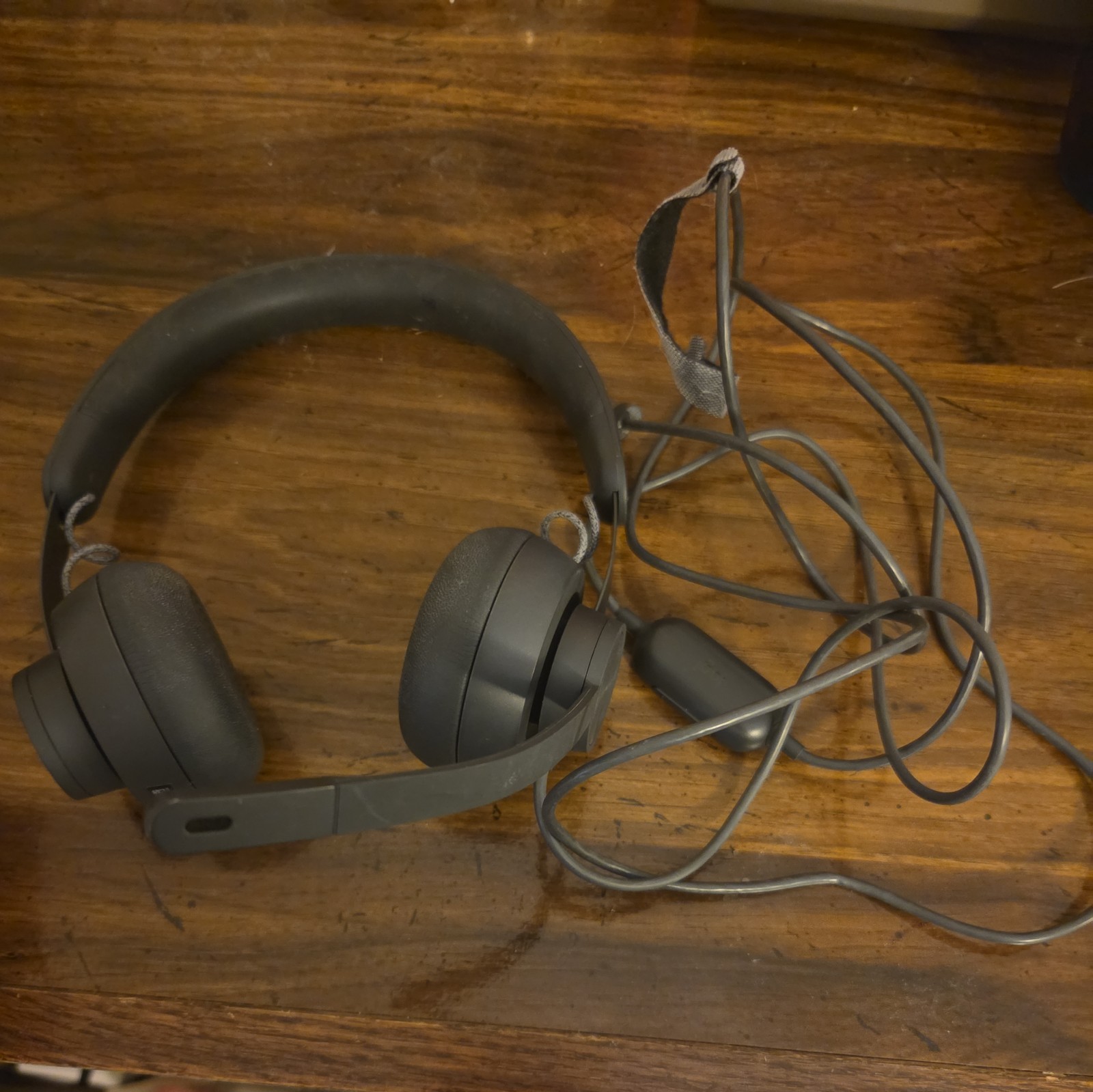 Logitech Zone 750 WIRED Noise Canceling Over-Ear Headset Gray Great Condition