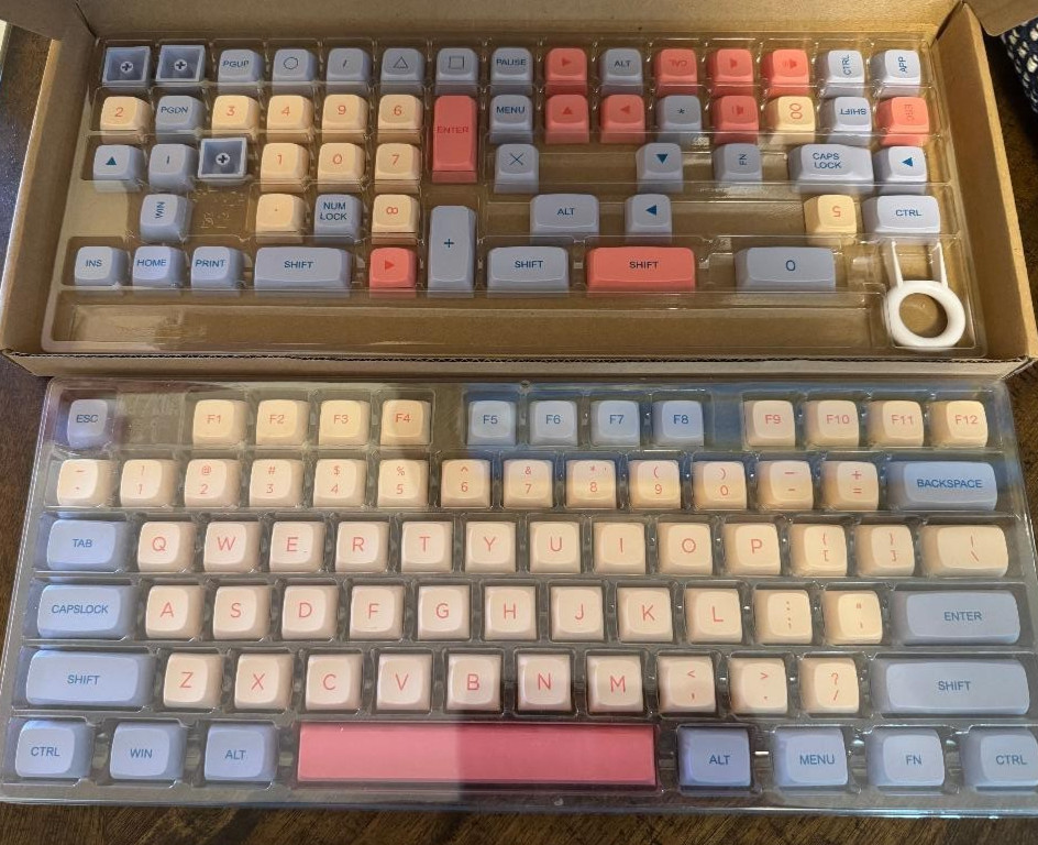 Custom Key Cap Set, 133 Keys