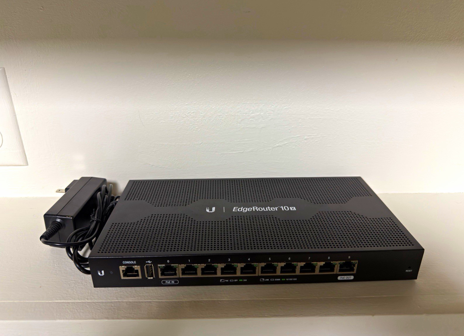Ubiquiti Networks EdgeRouter 10X ER-10X 10-Port Gigabit Wired Router RJ-45