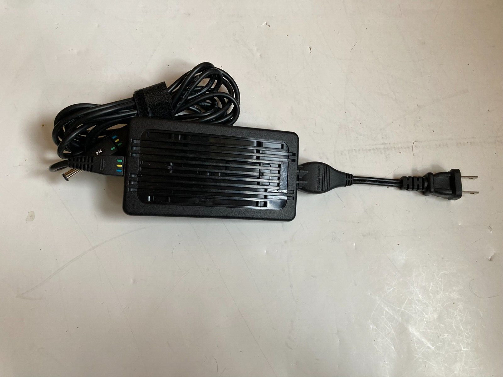 Kensington 33192 Portable 70 Watt Notebook AC/DC Power Supply