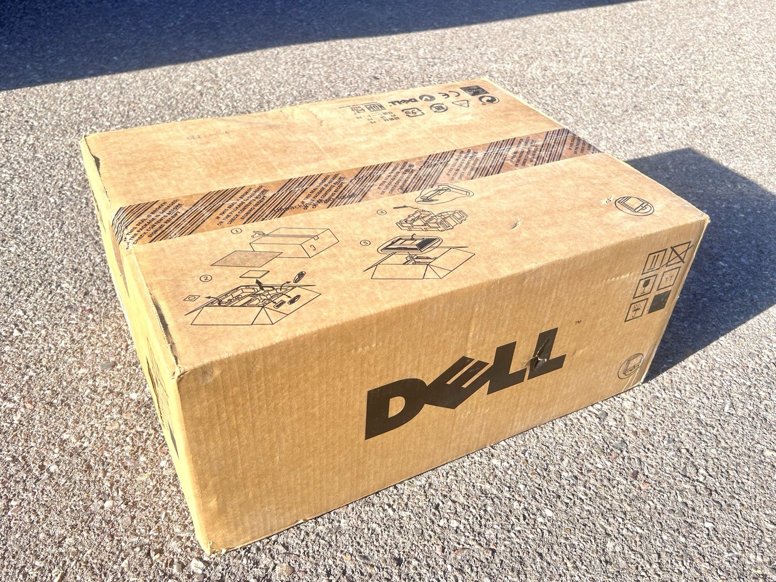 New Dell 2007WFP 20" UltraSharp LCD Monitor w/4-Port USB Hub VGA DVI S-Video