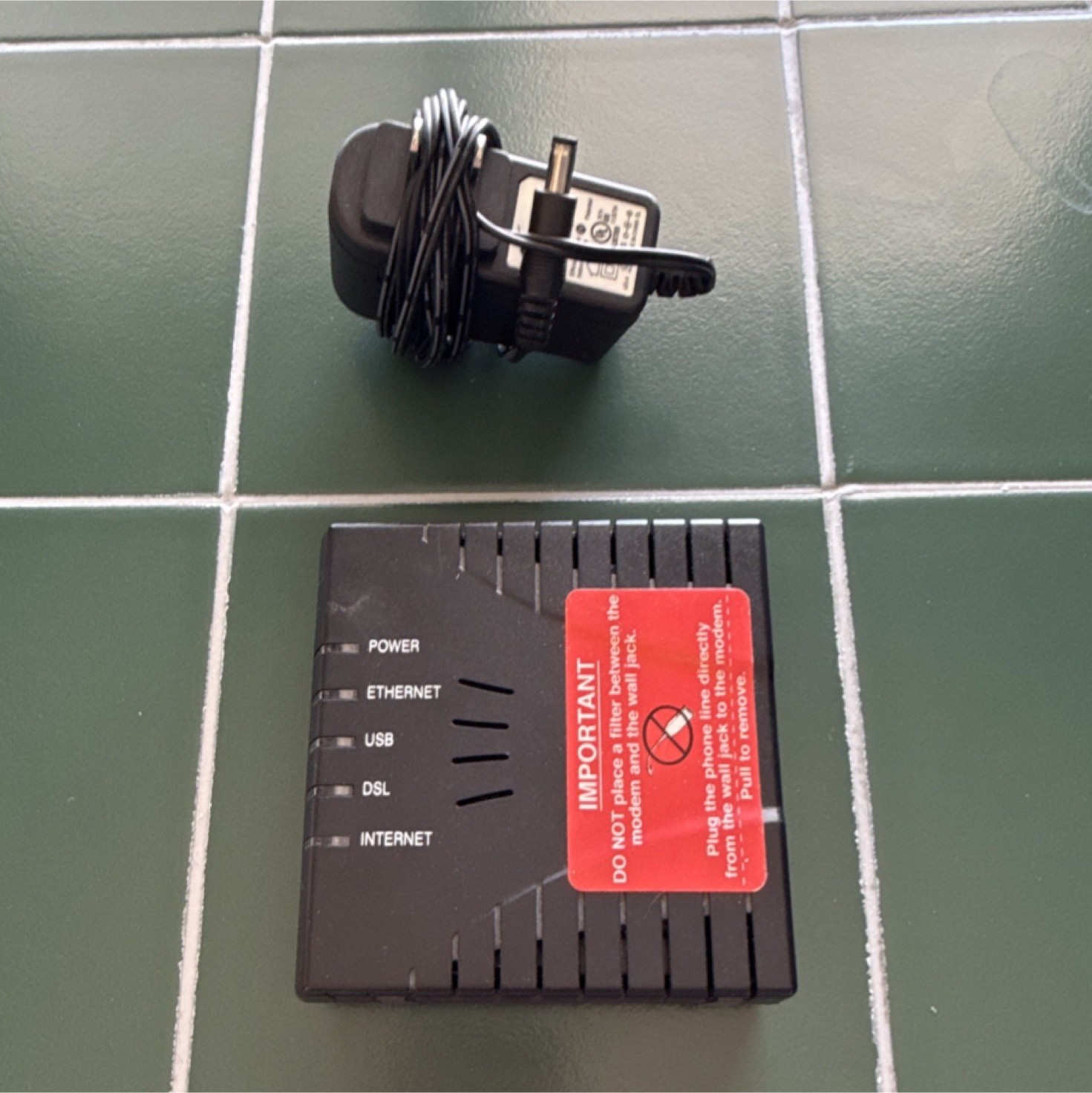 Westell Model 6100 DSL2+ ADSL Modem w/  Power Supply