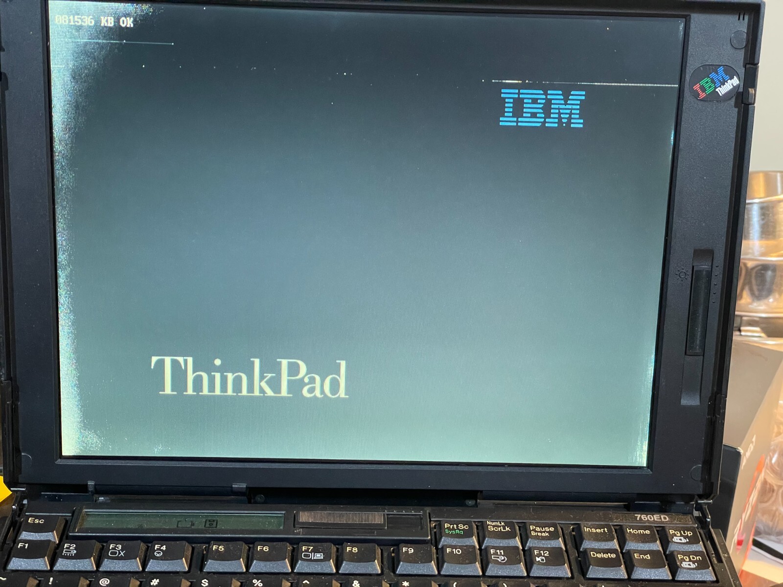 Vintage IBM ThinkPad 760ED POWERS ON *READ DESCRIPTION* FOR PARTS / NOT WORKING