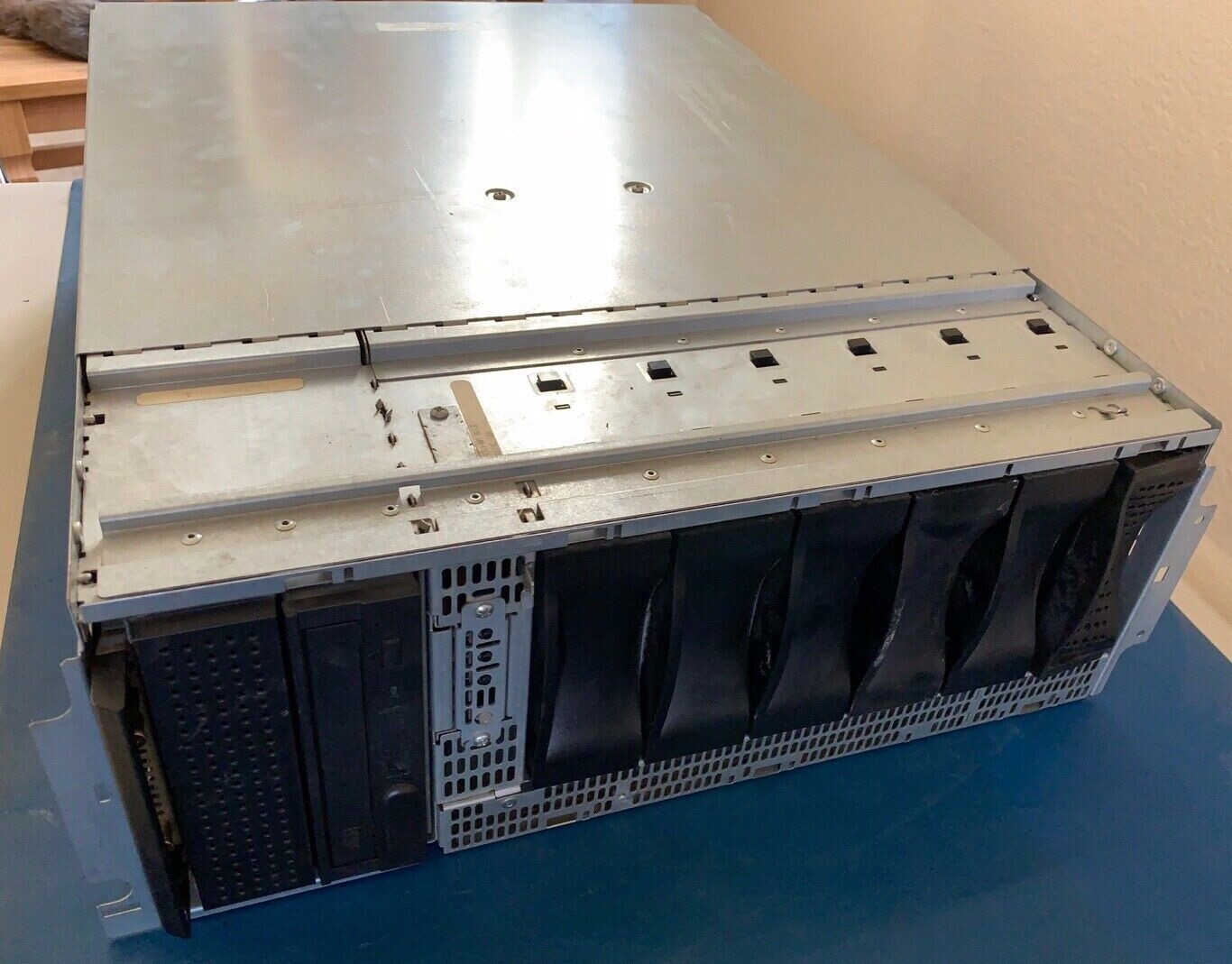 SGI Origin 200 2x180Mhz R10 MIPS processor, 512 MB memory ***Plus IRIX CD images