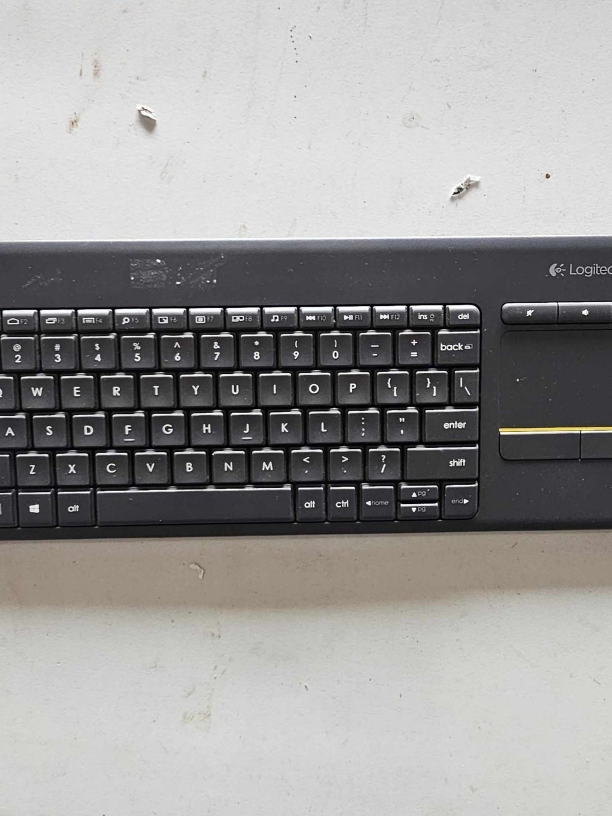 Logitech Media K400 Plus Wireless Touch Keyboard Built-in Touchpad Black Sealed