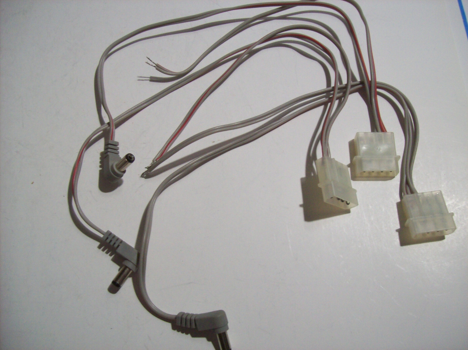 3 Cables to USE A COMPUTER POWER SUPPLY FOR REGULATED 3.3V, 5V and 12V Projects