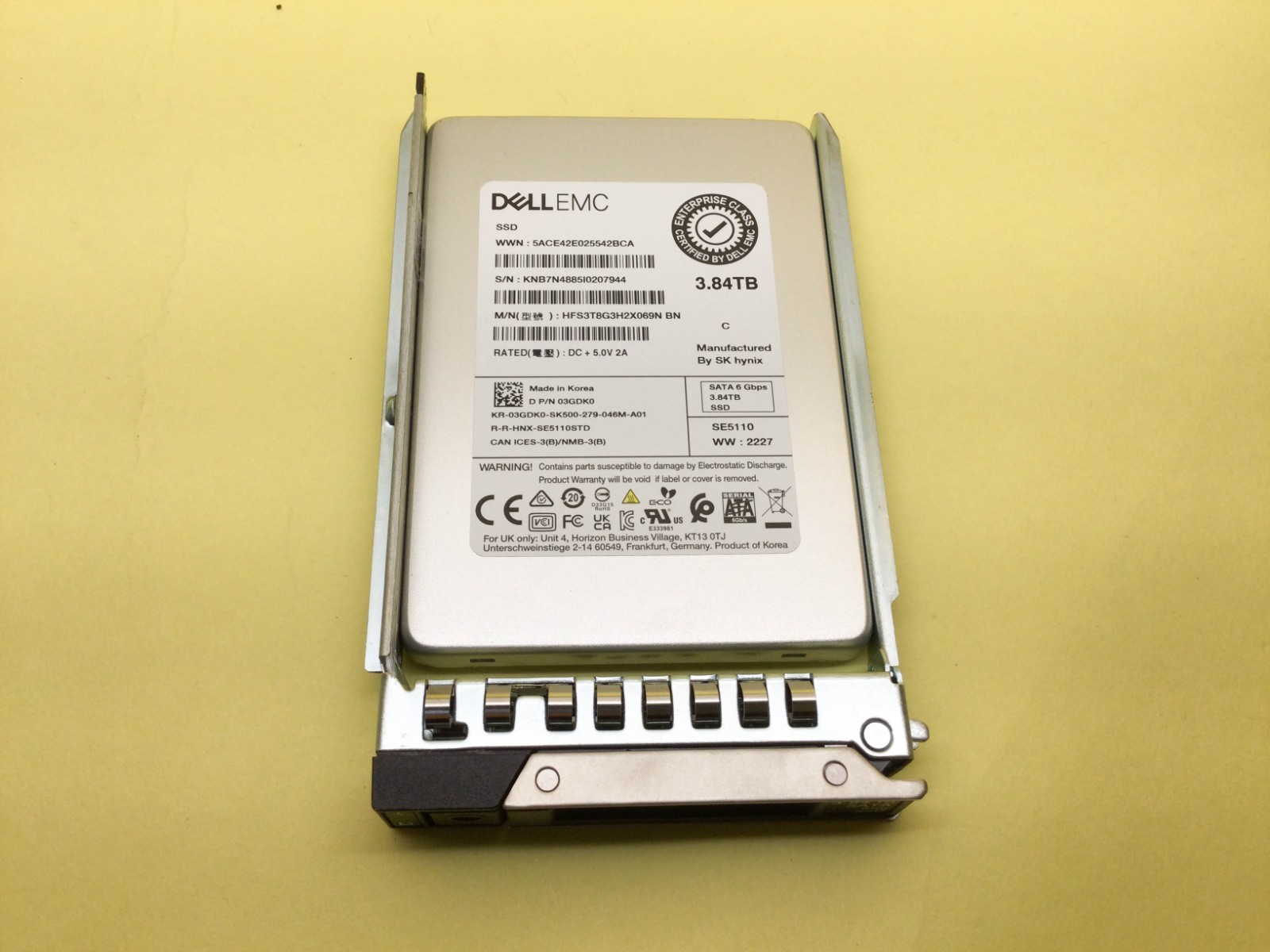 3GDK0 DELL 3.84TB SATA 6Gb/s Read Intensive 2.5'' SSD 03GDK0 HFS3T8G3H2X069N