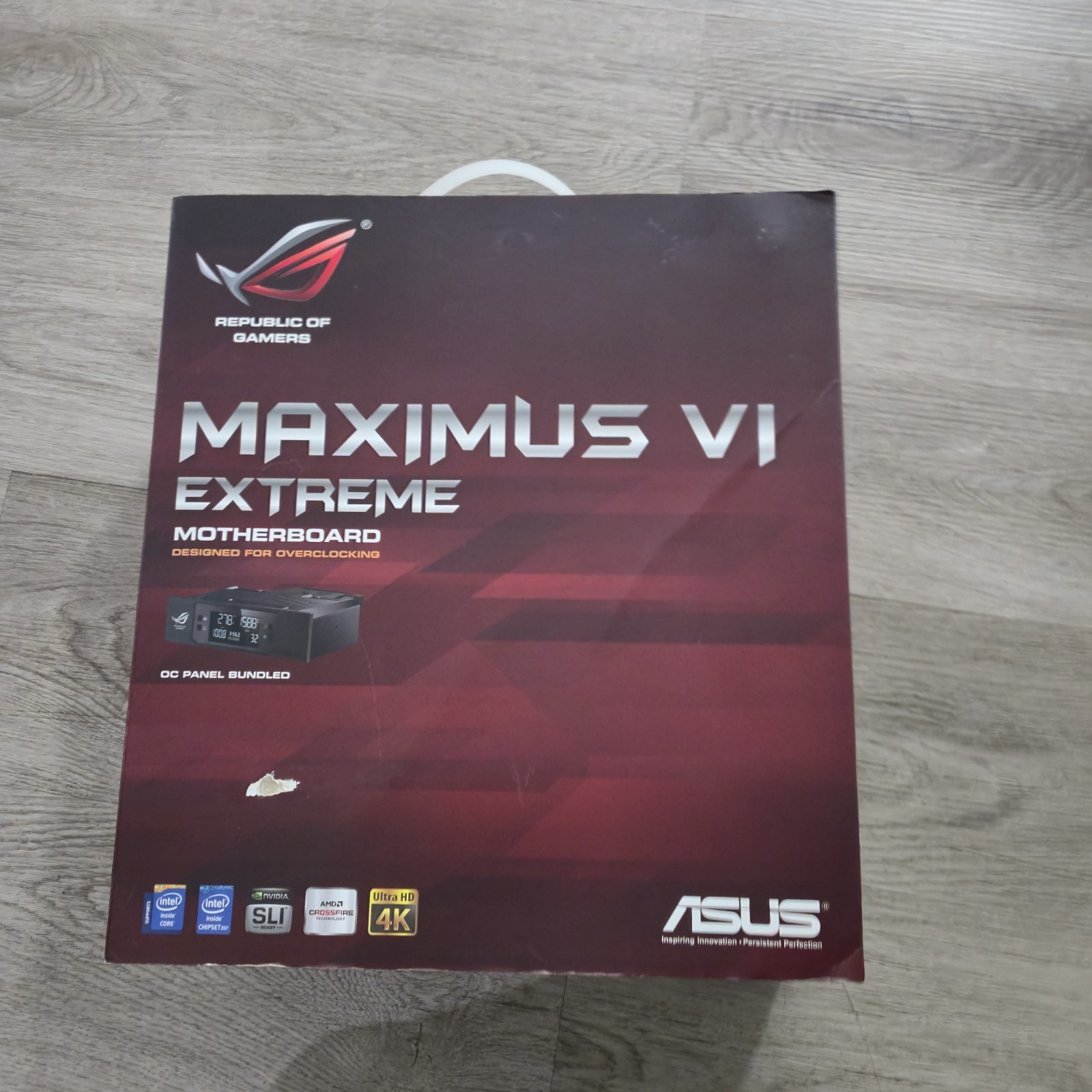 ASUS Maximus VI Extreme Motherboard Intel Z87 DDR3 LGA 1150 ATX w/ IO Shield