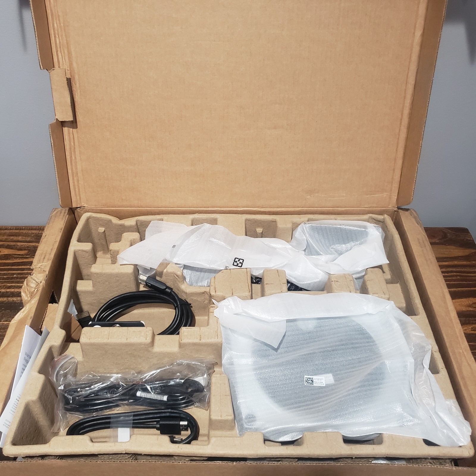 Dell Monitor E2425HSM 23.8" FHD IPS 100Hz HDMI DisplayPort New 