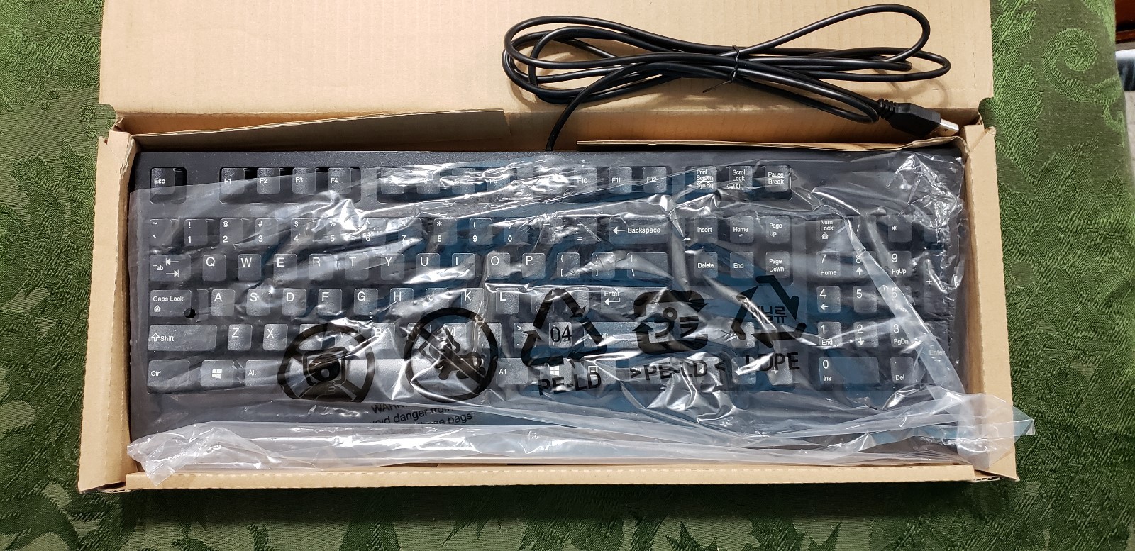 2 Genuine Lenovo Traditional USB PC Wired Keyboard 
