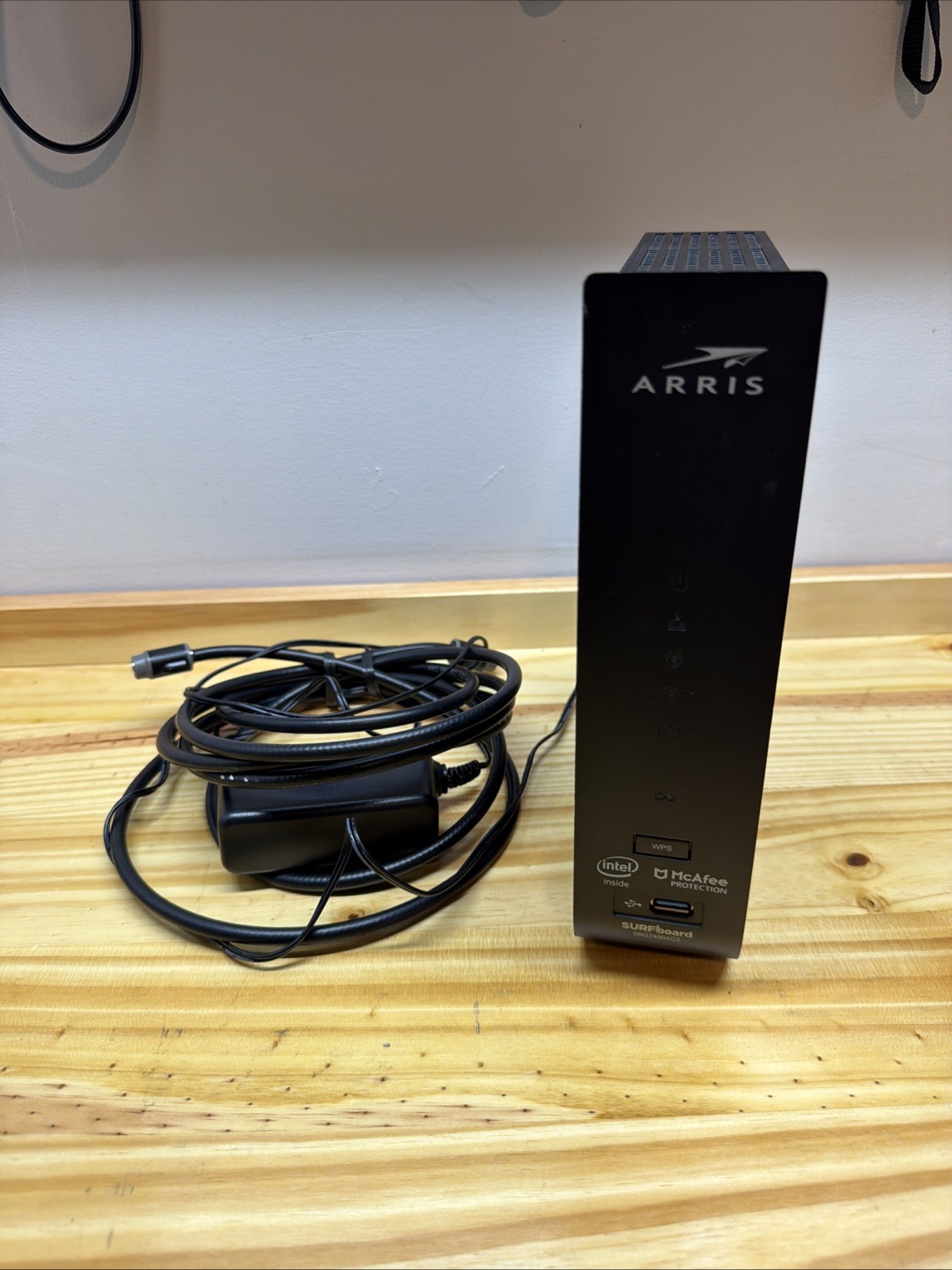 ARRIS SURFboard SBG7600AC2 DOCSIS 3.0 Cable Modem AC2350 Wi-Fi Router