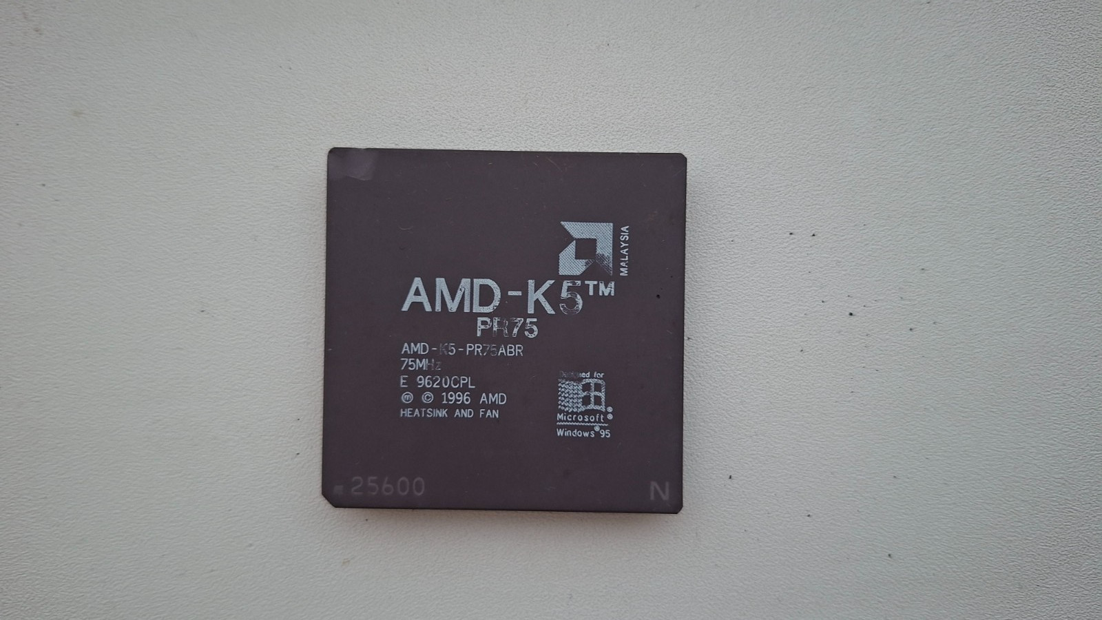 AMD K5 PR75 AMD-K5-PR75ABR vintage CPU GOLD