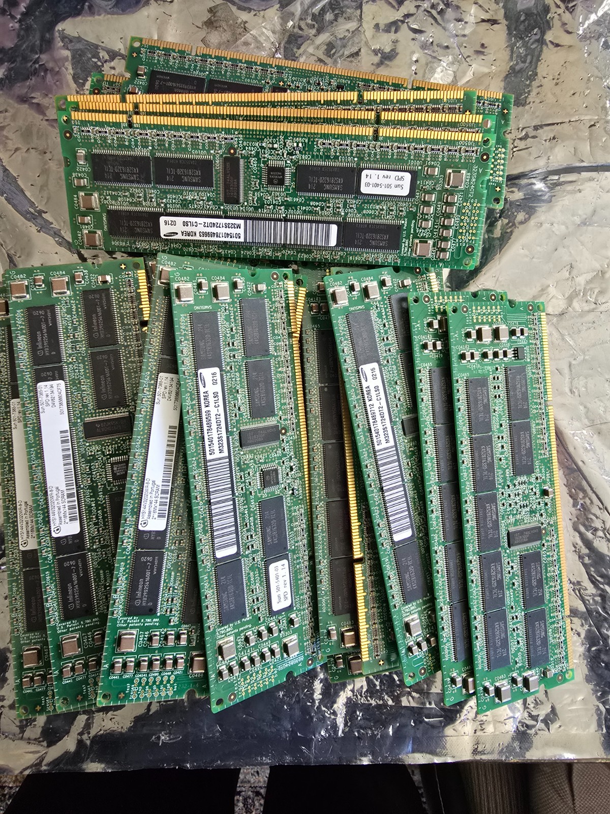 Sun Microsystems Vintage Server RAM 2.06 LB Gold Recovery Scrap Memory Lot