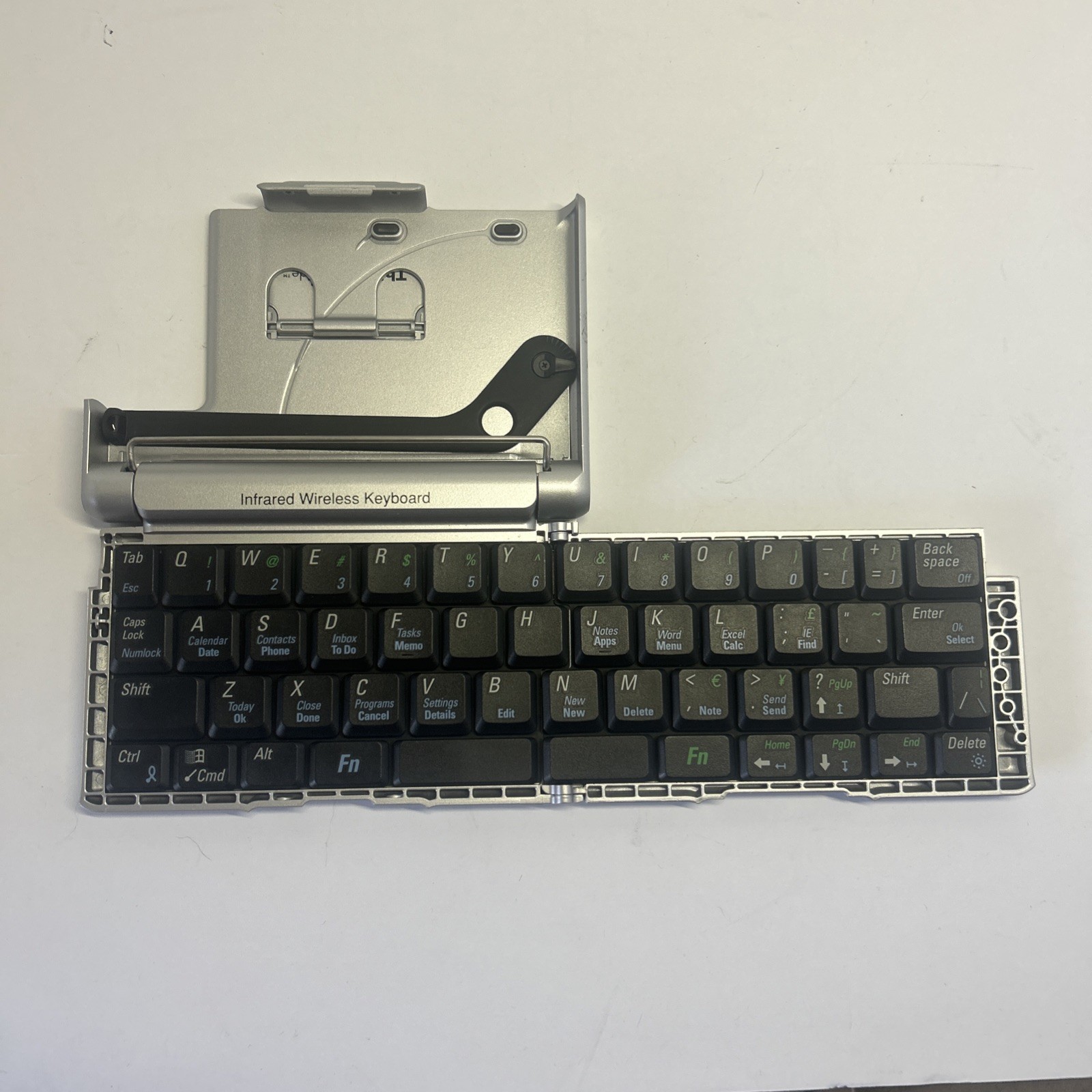 Think Outside Stowaway IR Infrared Wireless Keyboard Pocket PC/Palm OS (ELERBYE)