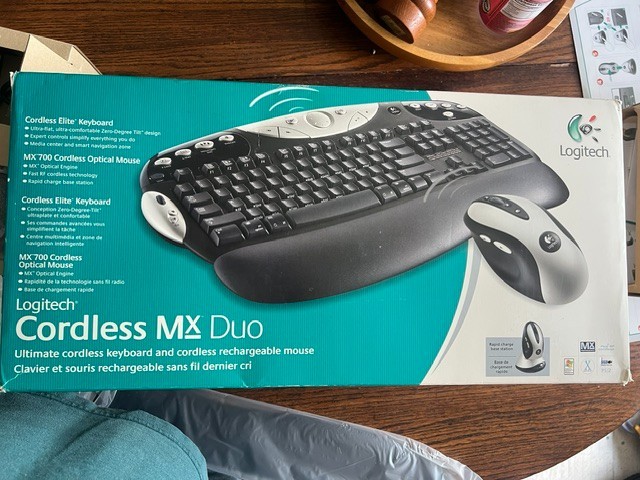 Logitech Wireless MX Duo Multimedia Keyboard & Optical Mouse Kit (Silver/Black