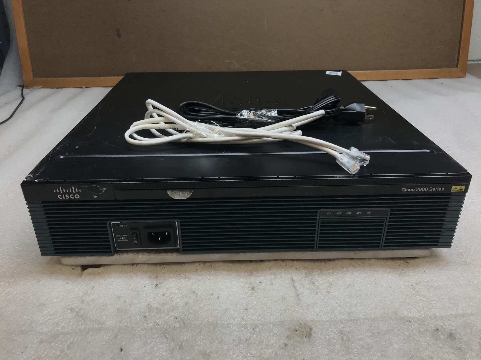 Cisco CISCO2951/K9 w/ EHWIC-D-8ESG Router - Tested / Factory Reset
