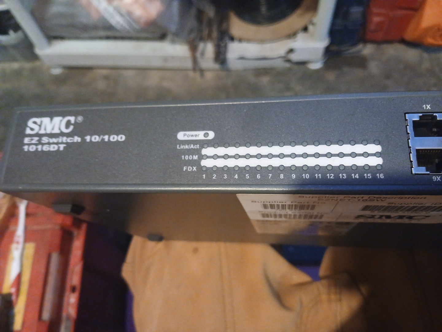 SMC 1016DT, EZ Switch 16 Port 10/100  Network Switch, (EZNET-16SW) Pre-Owned