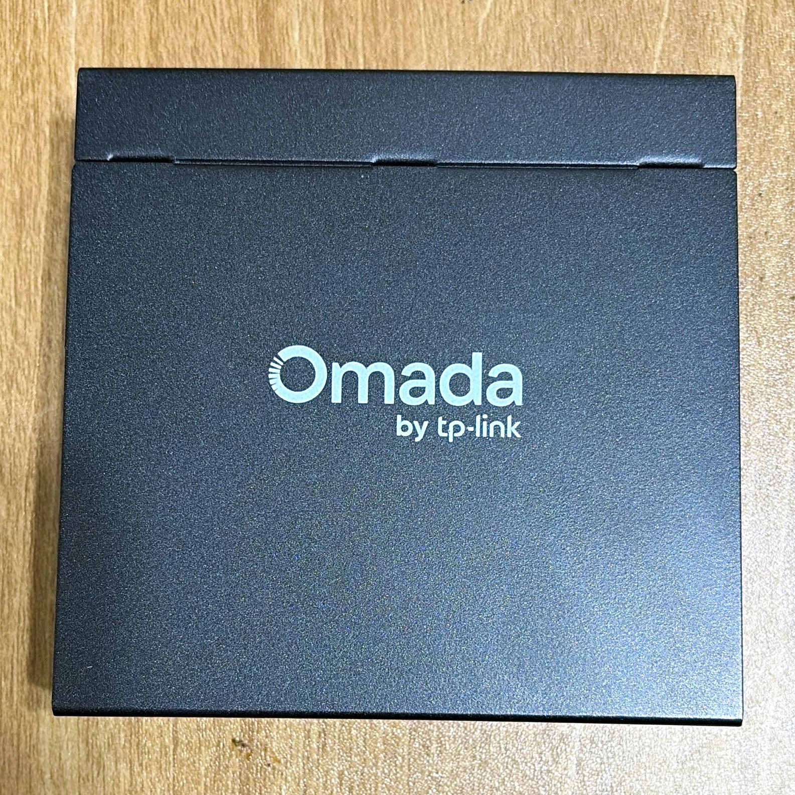 TP-LINK Omada OC200 v2.0 Cloud Controller Model Omada OC200 PoE