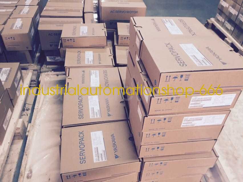 1PC NEW Yaskawa servo motor SGMG-13A2AC Via DHL or FedEX