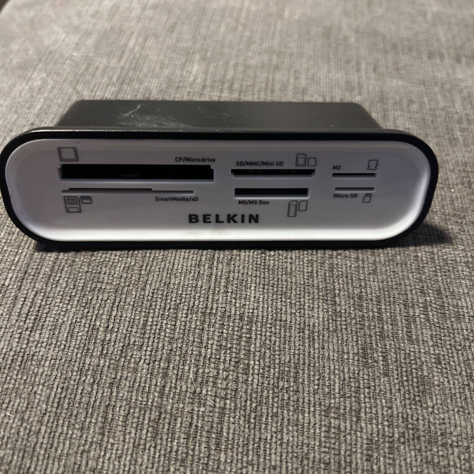 Belkin Universal Flashcard Media Reader - USB 2.0 - F4U003-WHT L20-33
