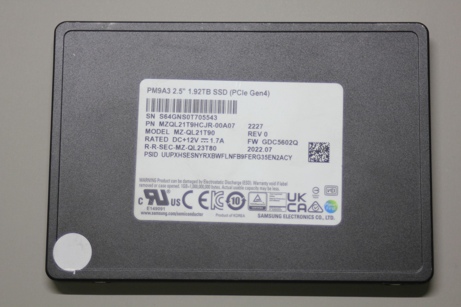 Samsung PM9A3 1.92TB 2.5'' PCIe Gen4 U.2 NVMe SSD MZ-QL21T90 Low Power On Hours
