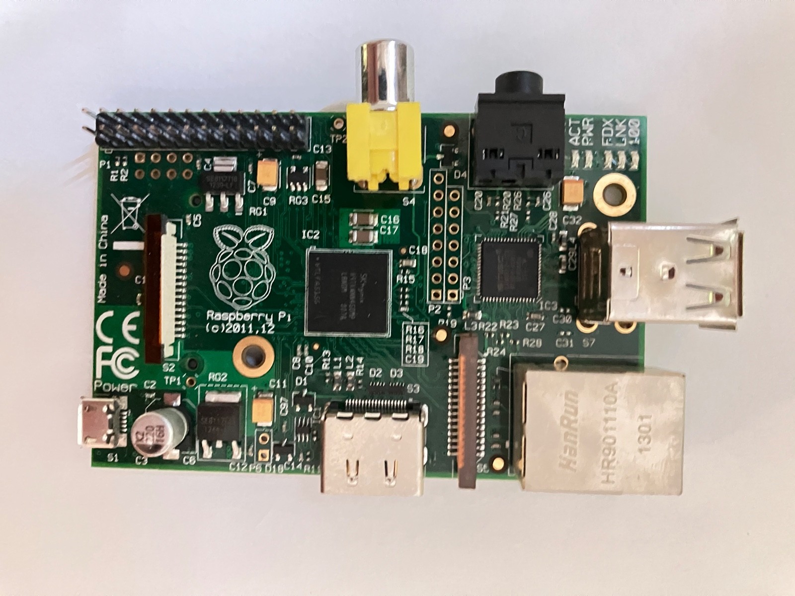 Raspberry Pi Model B (700MHz, ram512mb) Single Board Desktop
