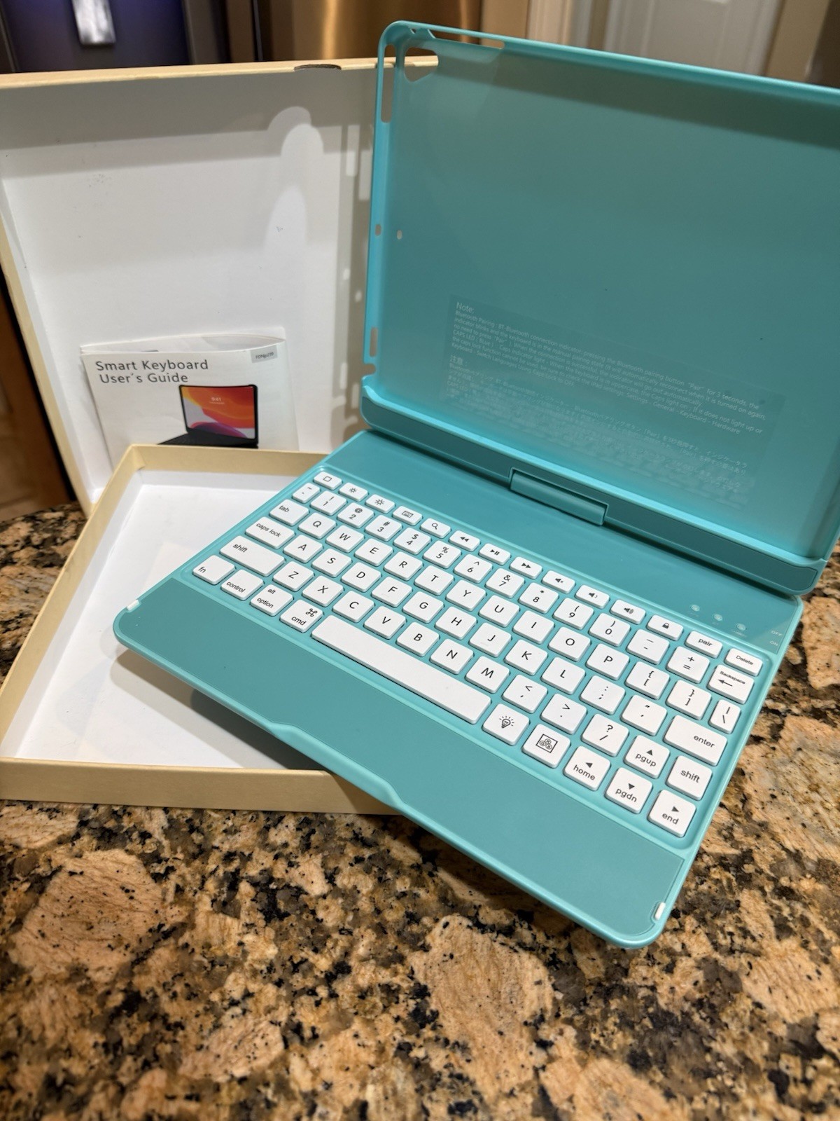 SMART Keyboard Case - No Cording Included clean - Ready To Use