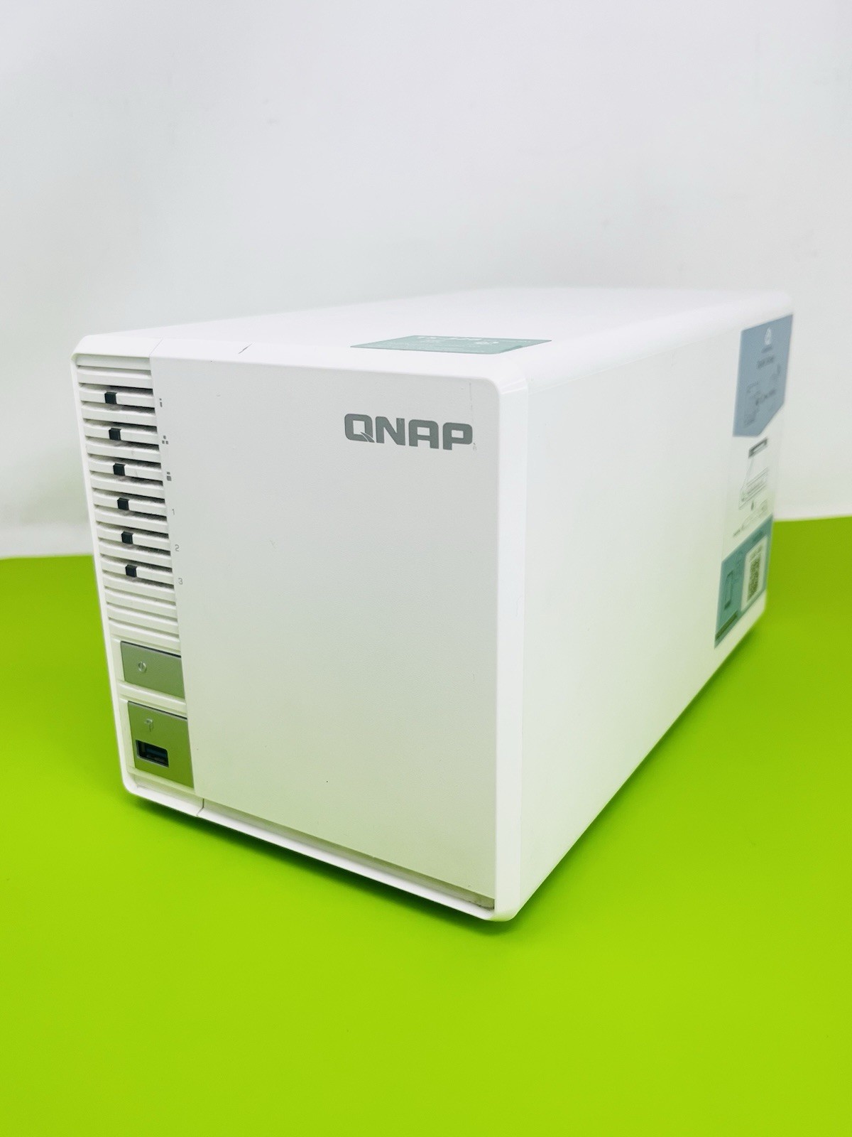 QNAP TS-328 3 Bay Desktop NAS Enclosure Diskless + 3x 2.5" Trays - USED PULL