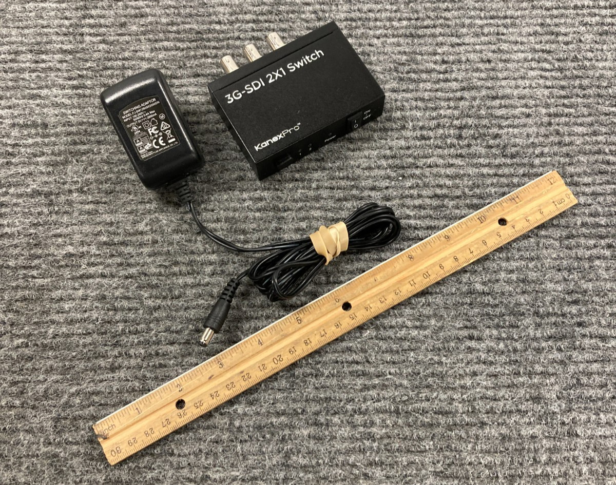 Kanex Pro 3G-SDI 2X1 Switch SW-SDI2X1 w/ Adapter