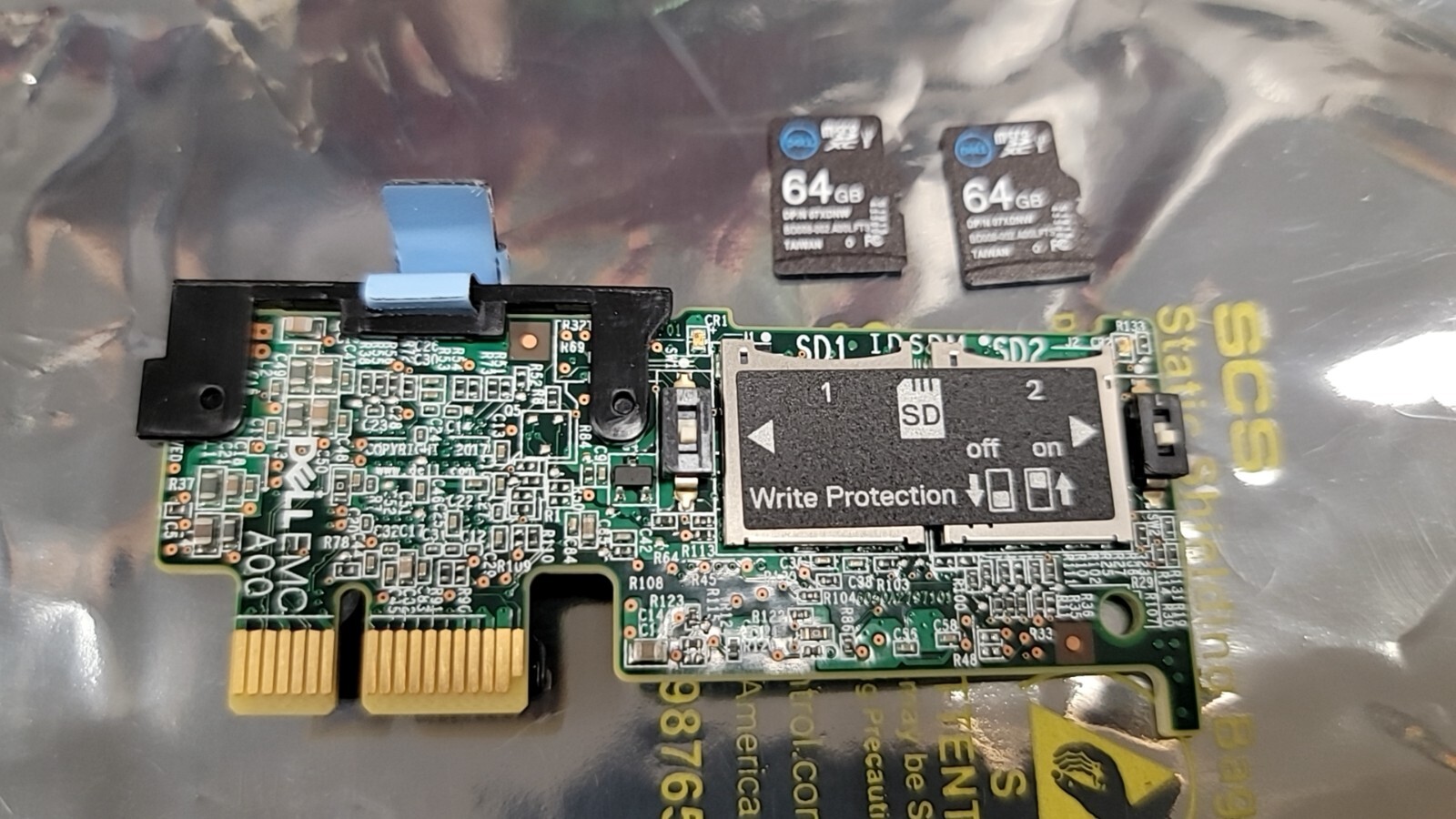 DELL Dual Micro SD vFlash Card Module w/ 2x 64GB Cards  RT6JG 0RT6JG
