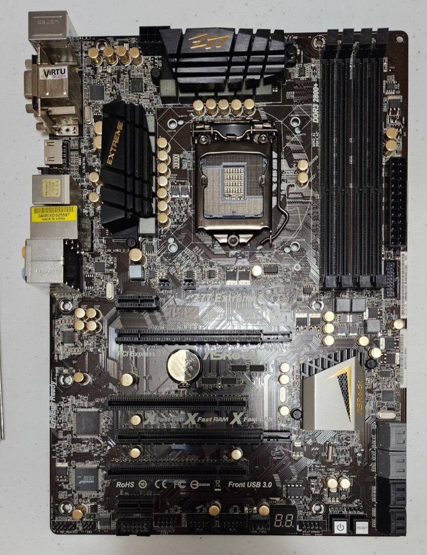 ASRock Z77 Extreme4 Motherboard + I/O will not post